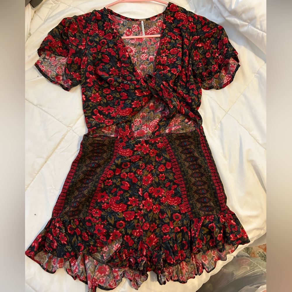 FREE PEOPLE red floral romper!